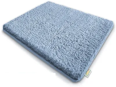 Produktbild von casa pura Badematte Sky, Badezimmerteppich extra flauschig, rutschfest & waschbar viele Größen & Farben, Mikrofaser Badteppich - Blau, 60x100 cm