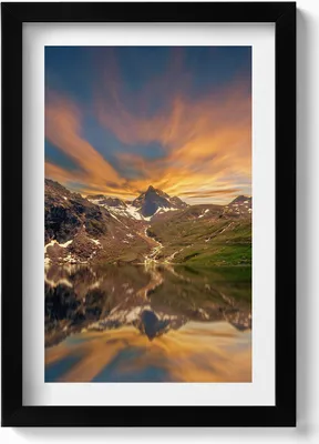 Produktbild von Bergsee und Sonnenuntergang– Wandbild mit Rahmen – Gerahmtes Bild  – Wanddekoration – 20x30 cm – Schwarz