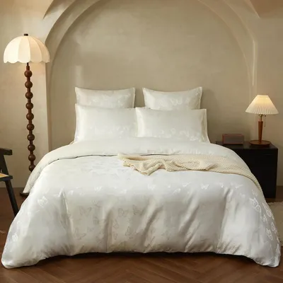 Produktbild von Satin Bettwäsche 155x220 cm Weiß Creme Schmetterling Jacquard 2tlg. Set