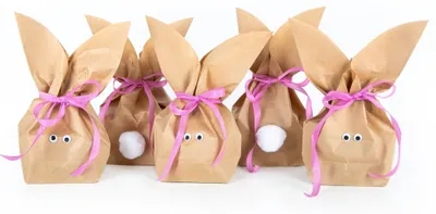 Produktbild von 10 Stück braune natürlich lustige Osterhasen Hasen Papiertüten + pink rosa Baumwollband – Alternative zum Osternest f. Kinder + Erwachsene give-away Mitgebsel Verpackung Geschenke zu Ostern