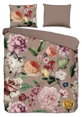 Imagen del producto de Muller Textiles 30228.86.28. Incluye una manta y una funda de cojín