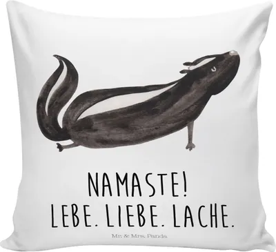 Produktbild von Mr. & Mrs. Panda kuschelkissen 40x40 Stinktier Yoga - Weiß - Geschenk, Deko Kissen, Skunk, Liebe, Raubtier, Sofa, Namaste, Sofakissen, für