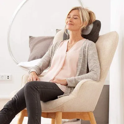 Zdjęcie produktu dla Poduszka masująca Famanu z funkcją ogrzewania - nowoczesny design