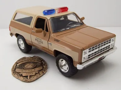 Obrázek produktu pro Jada Toys Stranger Things – Šéf Hoppers: Chevrolet K5 Blazer z roku 1980, model z litého kovu JADA31111