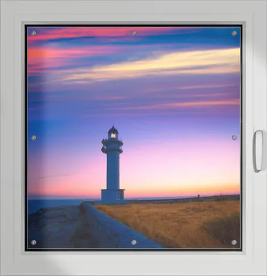 Produktbild von Wallario Lichtschutzbild, Dekorativer Sichtschutz Sonnenschutz 96 x 93 cm mit Motiv: Leuchtturm am Abend auf den Balearen Malerischer Himmel - Verdunklung ohne Bohren