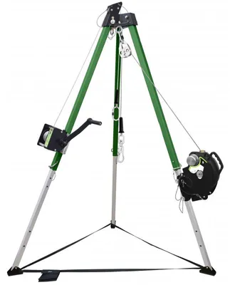 Immagine prodotto di Set professionale Kratos Safety a treppiede, comprensivo di treppiede, verricello di lavoro e di soccorso da 20 metri, dispositivo di protezione anticaduta e set di adattatori a cambio rapido