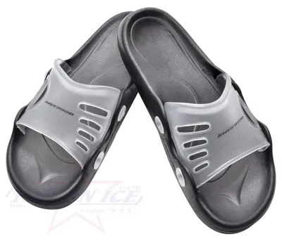 Produktbild von Praktische und robuste Badesandalen aus 100% Polyester