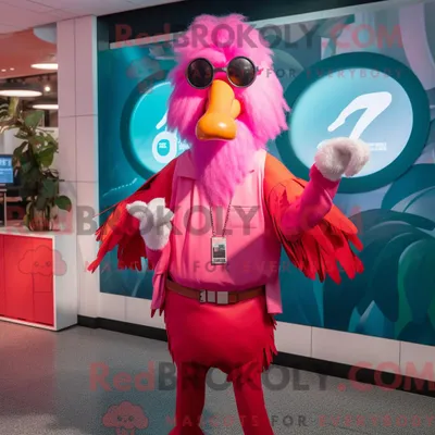 Produktbild von Magenta REDBROKOLY Flamingo Maskottchen Kostüm Charakter gekleidet in einem Chino und Ringe
