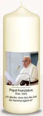 Produktbild von Gedenkkerze Papst Franziskus 17 x Ø 6 cm