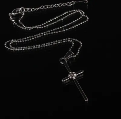 Produktbild von Halskette mit Kreuz Anhänger Kette Strass