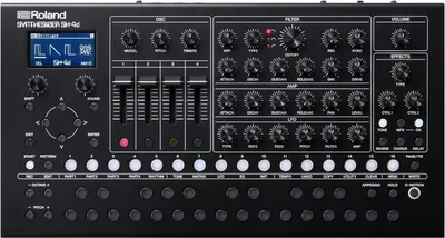 Image de Roland SH-4d synthétiseur professionnel compact pour la conception sonore