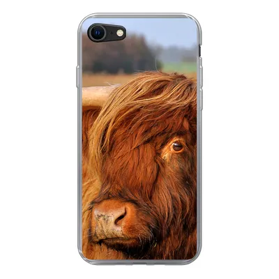 Produktbild von MuchoWow® Handyhülle Schutzhülle Hülle für iPhone 7 Schottischer Highlander - Gras - Baum Silikon Softcase Handy Hülle - Kartenhalter