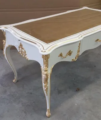 Image de Casa Padrino Bureau baroque de luxe blanc / or - Somptueux bureau en bois massif fait main avec plateau en verre - Meubles de bureau baroques - Qualité de luxe - Italy