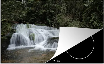 Produktbild von KitchenYeah© Herdabdeckplatte Ein Wasserfall stürzt im Phu Hin Rong Kla-Nationalpark die Felsen hinunter. , 90x52cm, Küche Deko, Glaskeramikkochfeld Herdabdeckung, Abdeckplatte fùr Kochfeld