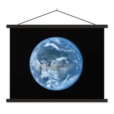 Produktbild von MuchoWow® Textilposter Satellitenbild einer hellblauen Erde 40x30 cm mit schwarzem Rahmen - Dekorationen