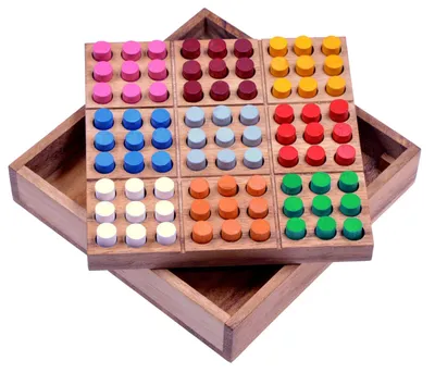 Produktbild von Farb-Sudoku – Denkspiel mit bunten Steckern | Sudoku aus Holz, 16 × 16 cm