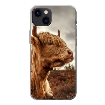 Produktbild von MuchoWow® Handyhülle Schutzhülle Hülle für iPhone 13 Scottish Highlander - Strauch - Heidekraut Silikon Softcase Handy Hülle - Karteninhaber