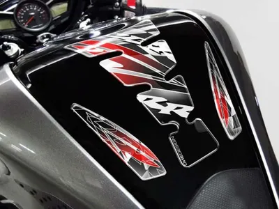 Produktbild von PUIG 4784P Wings Tankprotektor  passend fuer HONDA CBR1000F Silber