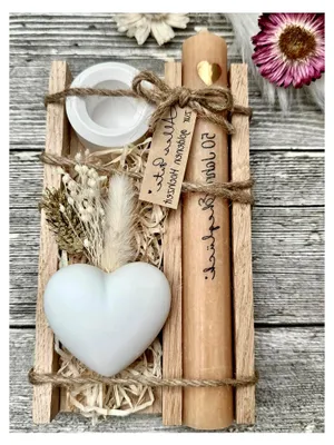 Produktbild von Geschenk zur goldenen Hochzeit - 50 Jahre Eheglück - Geldgeschenk - liebevolle Geschenkideen - Trockenblumen - Holzbox mit Kerze