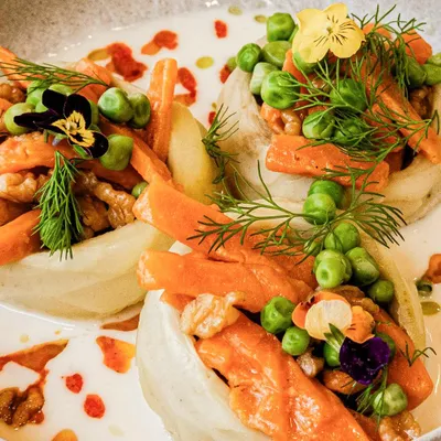 Produktbild von Jochen Schweizer Anatolisches Sharing-Menü vegetarisch Berlin für 2; Erlebnis verschenken oder selbst erleben; Gutschein gültig für 2 Personen