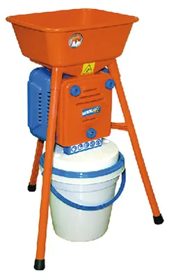 Immagine prodotto di Kerbl Elektrische Getreidemühle (580W, 3 Standbeine, Mahlwerk aus Metall) 70320