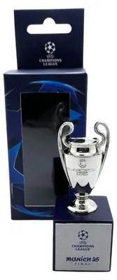 Produktbild von UEFA Champions League Pokal Holzsockel München 2025 Edition 45 mm