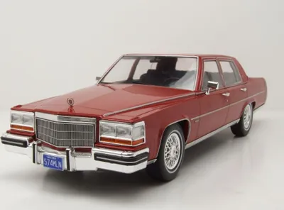 Produktbild von MCG 18251 Cadillac Fleetwood Brougham 1982 dunkelrot metallic 1:18