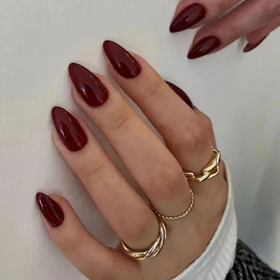 Produktbild von Press On Nails Dunkelrot Almond 24 Stück mit Nagelkleber