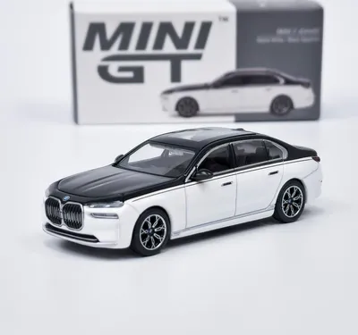 Produktbild von BMW i7 xDrive60 weiß/schwarz LHD - Mini GT 1:64