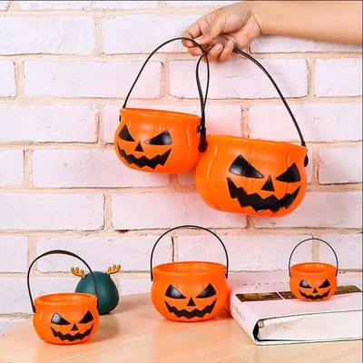 5 Halloween-Pumpen-Süßigkeiteneimer aus Kunststoff, verschiedene Größen