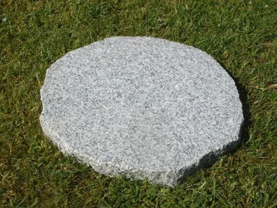 Produktbild von Trittstein Granit 30 x 3 cm grau