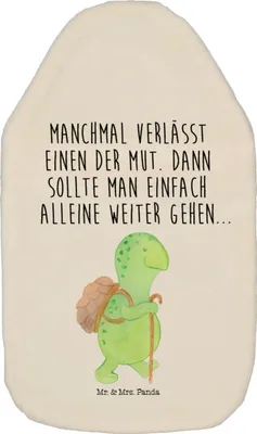 Produktbild von Mr. & Mrs. Panda Wärmflasche Schildkröte Wanderer - Weiß - Geschenk, Motivationsspruch, naturkautschuk, gummi, mit Bezug, Plüsch, Rucksack, Motivation, Schildkröten