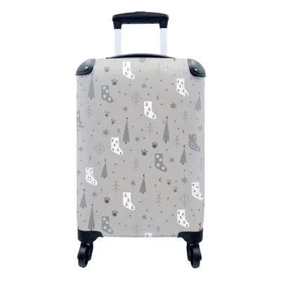 Produktbild von MuchoWow® Koffer Handgepäck Trolley Rollkoffer Kleine Reisekoffer mit 4 Rollen - Socken - Schnittmuster - Weihnachten - Cabin Size < 55x40x23 cm & 55x40x20 cm - Fotokoffer - Kabinenkoffer - Boardgepäck - Reise-Box - Reisekoffer - Reisegepäck - Koffer mit Bild - Trolley für Kinder