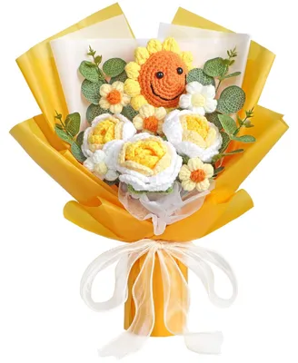 Image de Bouquet de fleurs crocheté, comprenant des tournesols et des roses