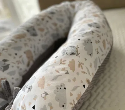 Produktbild von 170 cm M/L Kissen Seitenschläferkissen Schwangerschaftskissen Stillkissen Bezug HASE Beige-Weiß/ Waffelpique GRAU Relaxkissen Schlafen LOOLAY®