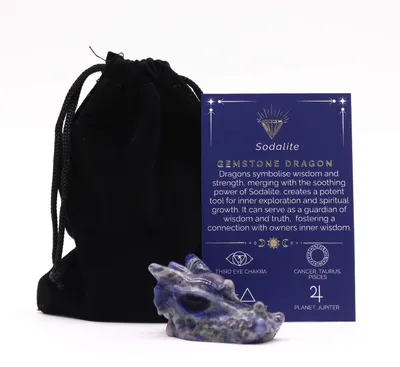 Produktbild von Gema Pequeña Cabeza von Drache – Sodalith, 45x30x28 mm