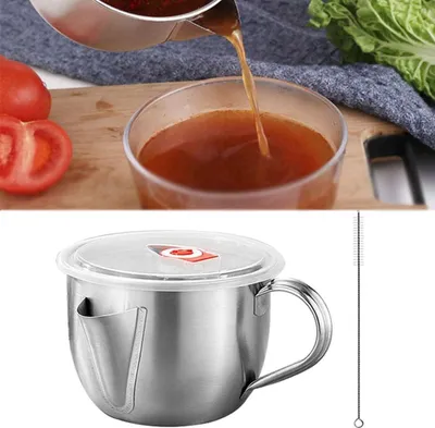 Produktbild von Fetttrennkanne Edelstahl So?enkanne, Mehrzweck Fett-Trennkanne Mit Deckel & Pinsel, Kš¹che Fettabscheider Kann Am Induktionsherd Erhitzt Werden, 1L