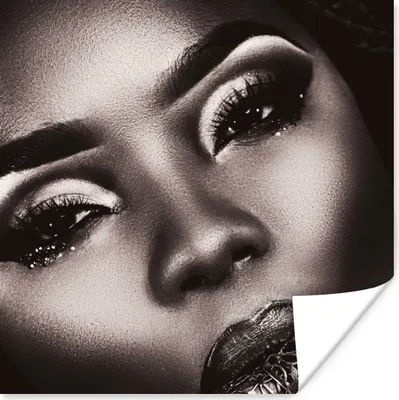 Produktbild von MuchoWow® Poster Frau - Wimpern - Schwarz - Weiß 50x50 cm - Wohnzimmerdekoration