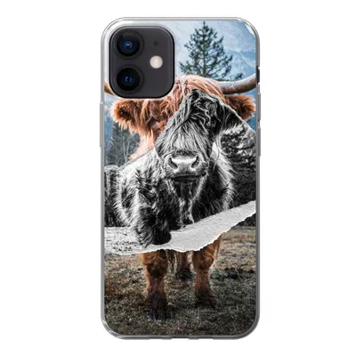 Produktbild von MuchoWow® Handyhülle Schutzhülle Hülle für iPhone 12 Schottischer Highlander - Kuh - Tiere Silikon Softcase Handy Hülle - Schutzhülle