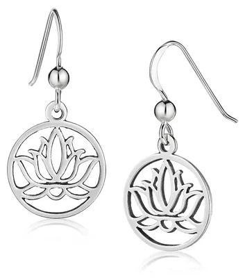 Image de MATERIA, créations de Matthias Wagner. Boucles d'oreilles pendantes en forme de lotus, en argent sterling 925. Modèle SO-59