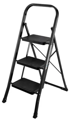 Imagen del producto de Escalera de mano Wiltec con barra de sujeción y 3 escalones, color negro, fabricada en acero Q195, con capacidad de hasta 150 kg. Escalera plegable para uso doméstico, en garajes y talleres
