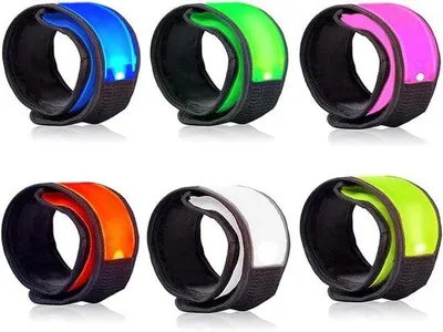 Obrázok produktu pre Sada 6 ks LED náramkov s USB nabíjaním pre deti – reflexné náramky pre deti – bezpečnostné náramky s LED svetlom pre deti – LED náramky na zápästie pre deti – reflexné náramky na zápästie pre deti – bezpečnostné náramky pre deti v noci