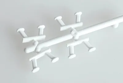 Productafbeelding van Dubbele kabelbinder - wit, 17x8x4 mm, 10 stuks.