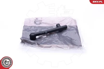 Immagine prodotto di Tubo flessibile per olio ESEN SKV, modello 31SKV124, compatibile con MERCEDES-BENZ 190 (W201). Materiale: gomma. Dimensioni: 190 mm. Diametri: 13 mm, 14 mm, 17,6 mm, 26 mm. Peso: 0,06 kg