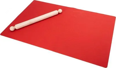 Produktbild von Famanu Knetmat Antirutsch mit Holzdeigrolle - 60 x 40 cm