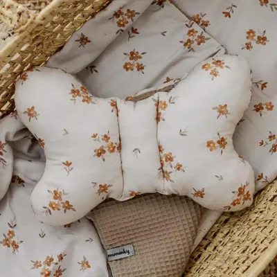 Produktbild von Muminky | Babykissen - Schmetterling - Braune Blüten - Anti-Schock - Hypoallergen - Handgefertigt