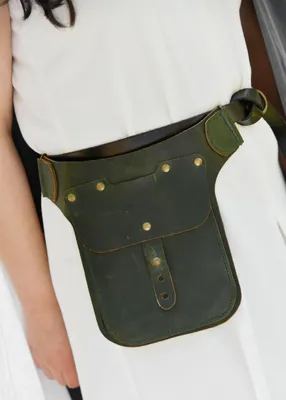 Produktbild von Leder Gürteltasche Hüfttasche pflanzlich gegerbt Grün