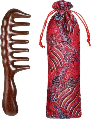 Imagen del producto de Peine de madera con dientes anchos, ideal para crear rizos naturales y para el cuidado de la barba