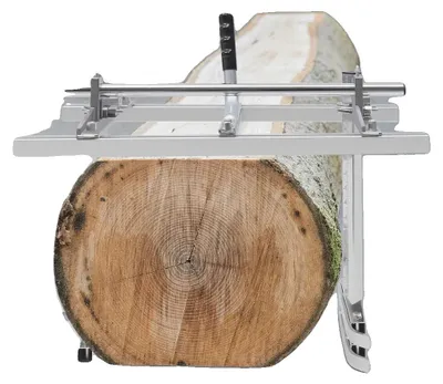 Produktbild von Kettensäge-Mühle, Robustes Aluminiumlegierung, Einstellbare Schnittdicke von 1/2 Zoll bis 13 Zoll, Maximale Schnittbreite 600 mm (24 Zoll), Produktlänge 25 Zoll (63,5 cm), Kompatibel mit Kettensägen von 14 Zoll bis 24 Zoll