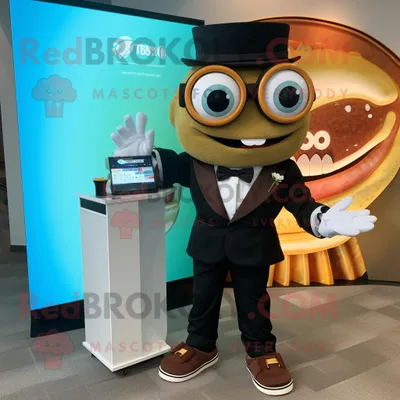 Produktbild von Brauner REDBROKOLY Fisch-Tacos Maskottchen Kostüm charakter bekleidet mit Smoking und Smartwatches